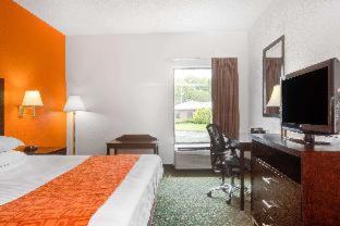 Howard Johnson By Wyndham Beckley Room photo