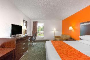 Howard Johnson By Wyndham Beckley Room photo