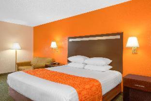 Howard Johnson By Wyndham Beckley Room photo